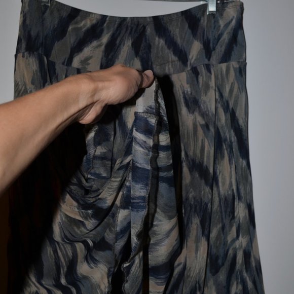 Coldwater Creek Gray Black Print Flare Polyester Lining Skirt L/14 - Picture 4 of 6